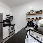 Luxurious Condo Walking Distance To San Diego Bay!