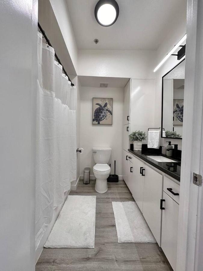 Luxurious Walking Distance To Bay! Apartment San Diego